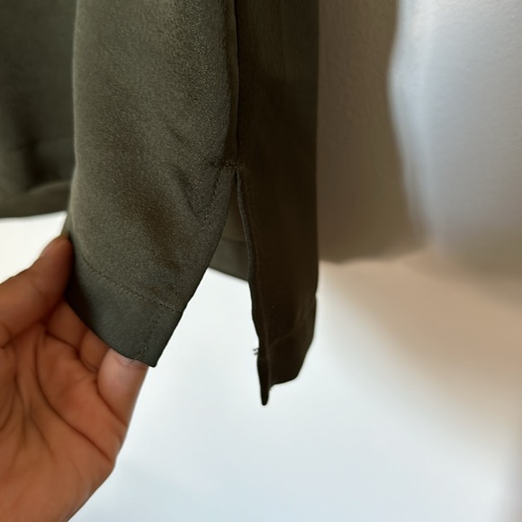 NWT - Dynamite sleeveless halter khaki blouse - Picture 4 of 6